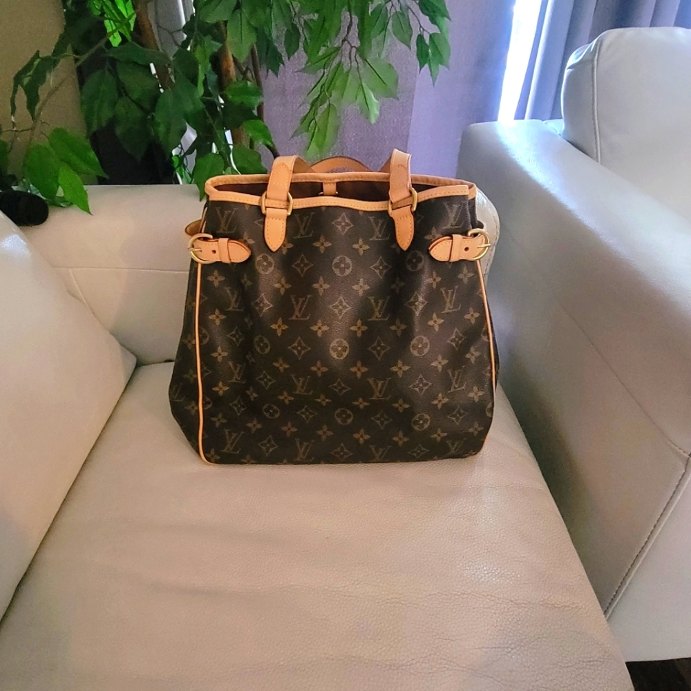 LOUIS Vuitton vertical batignoles stunning!  condition very clean